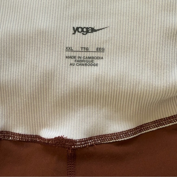 Nike Women’s High Rise Chocolate Brown Luxe Yoga Leggings Colorblock in Size XXL - Picture 11 of 13